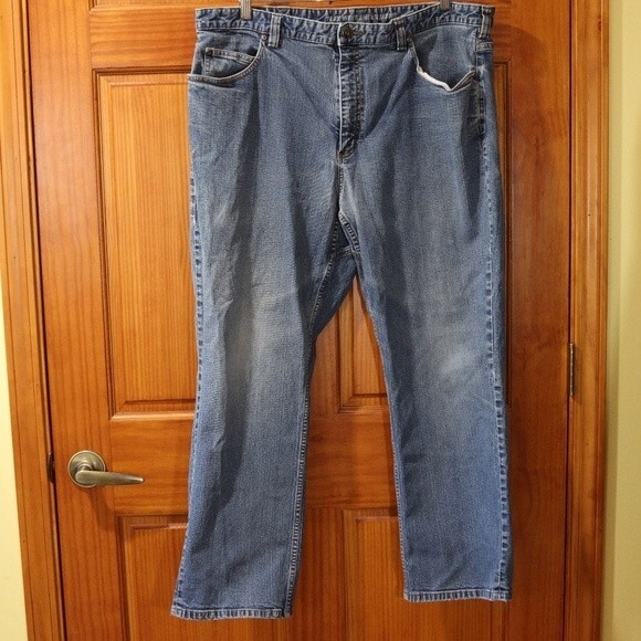 Duluth Trading Company Flex Weekender Relaxed Fit Denim Jean's 42 x 30 - Picture 2 of 12